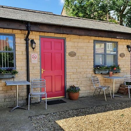 Cross Swords Rooms, Skillington Exterior foto