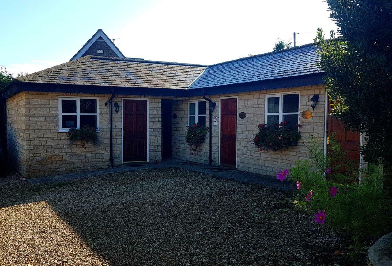 Cross Swords Rooms, Skillington Exterior foto